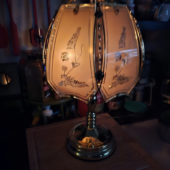 Vintage Tri-Light Touch Lamp - Picture 2 of 7